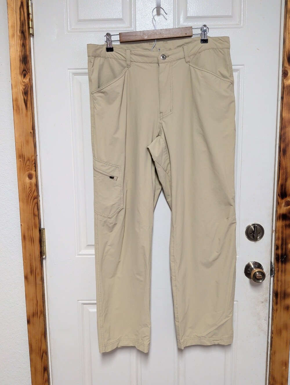 Patagonia Quandary Pants Mens 36 Beige Hiking Outdoor Pockets Lightweight